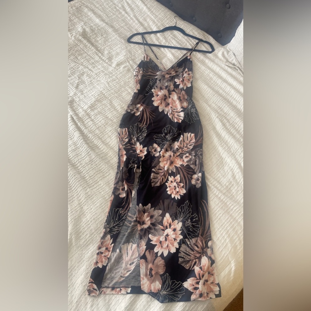 Beautiful Floral Glare Medí Dress